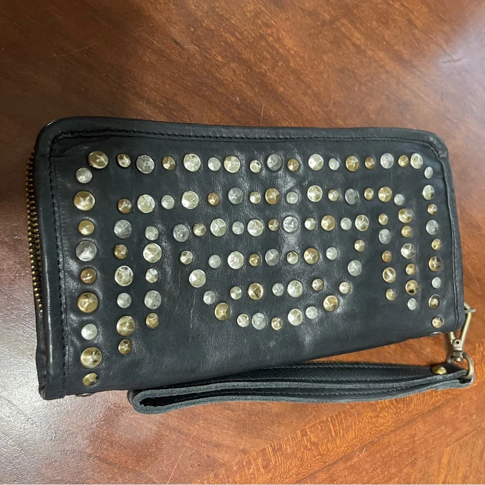 NWOT Viola Castellani Studded Leather Wallet Clutch - Picture 8 of 9